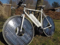 Solar Bike太阳能自行车 车轮带太阳能板